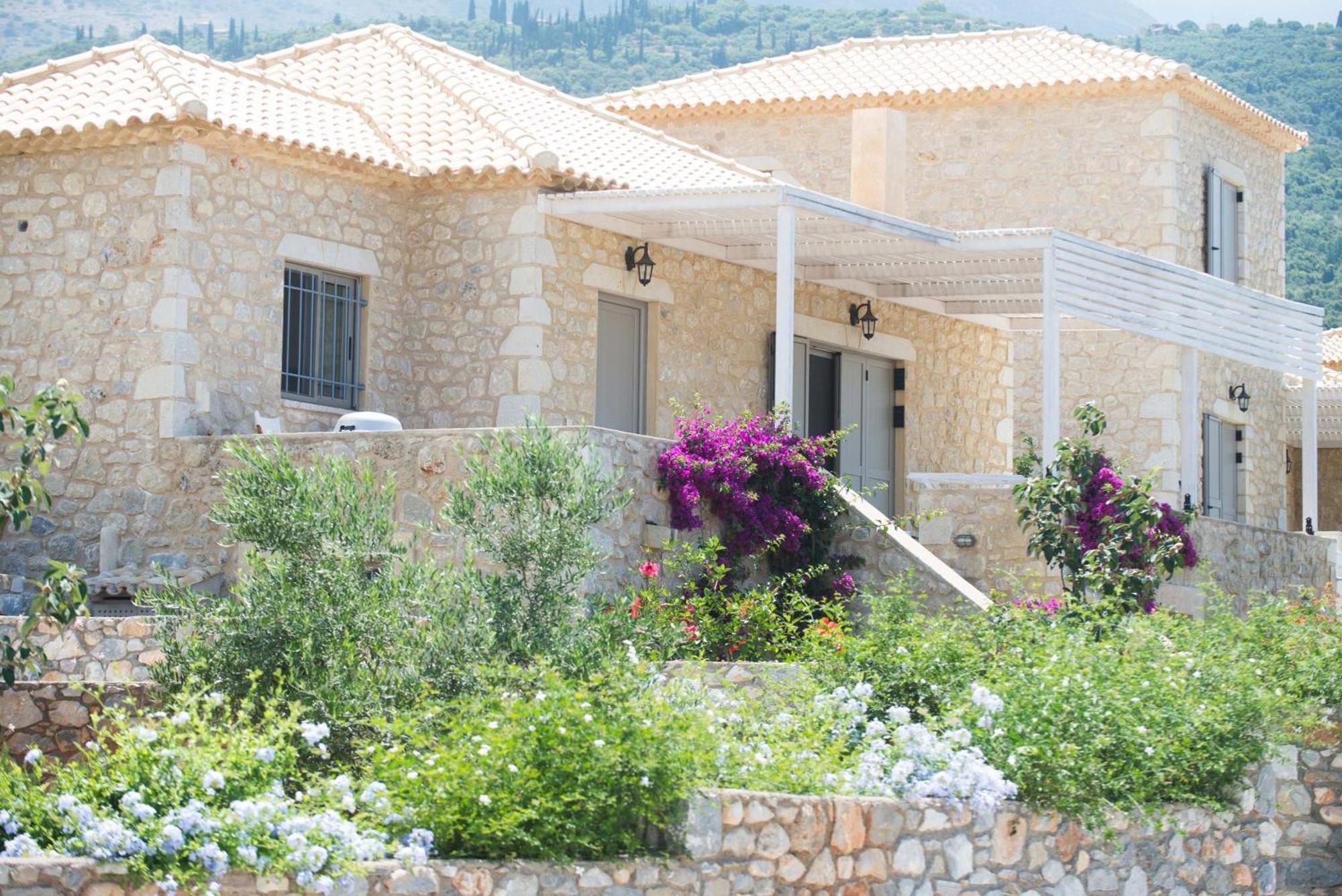 Poliana Estate Villas 瑞格利亚 外观 照片