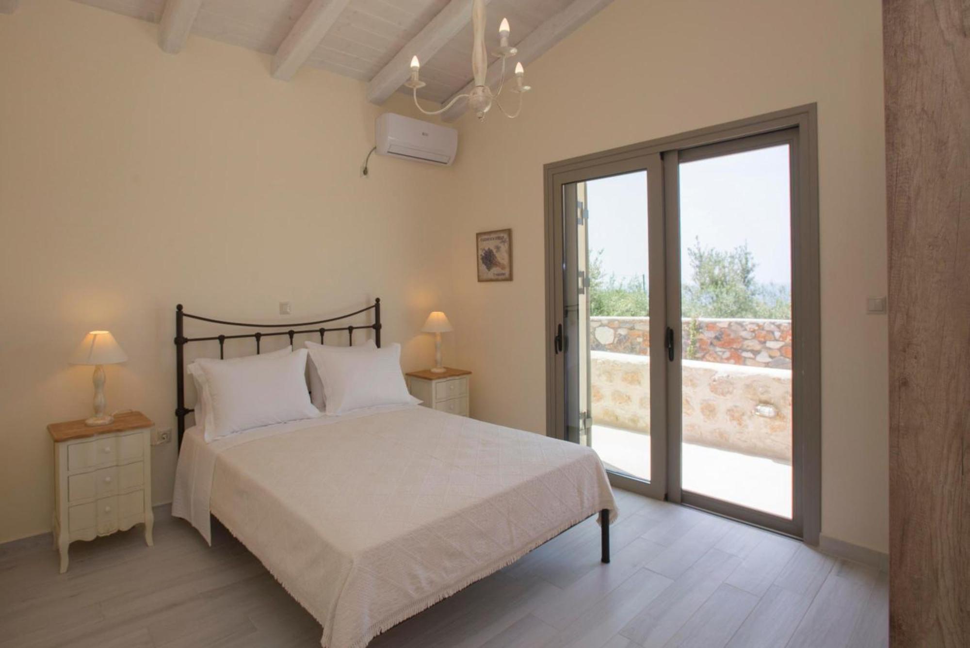 Poliana Estate Villas 瑞格利亚 外观 照片
